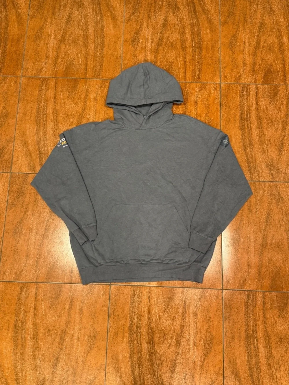 Alo Yoga Grey Oversized Pullover Hoodie Size Small.
